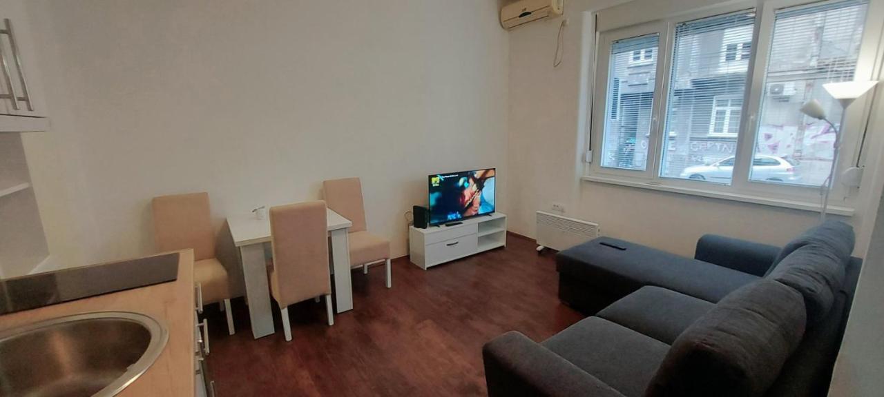 Zeleni Venac Studio & Apartment Belgrade Exterior photo
